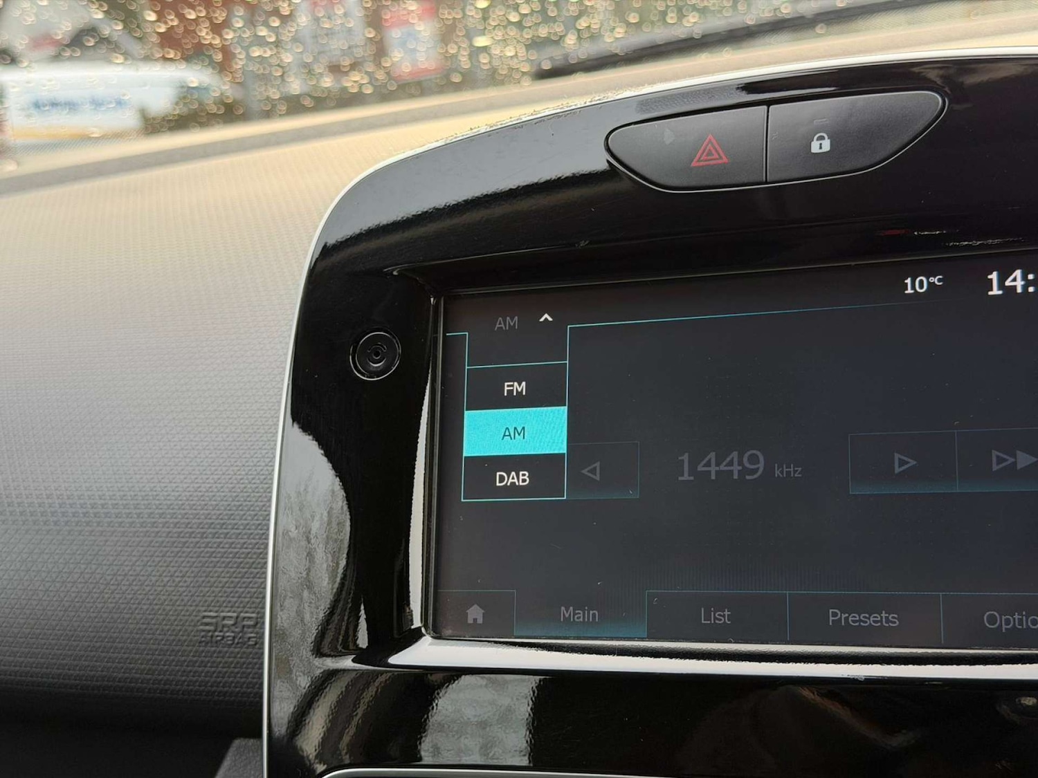 Used Renault Clio 2017 for sale - 77437520: Photo 51