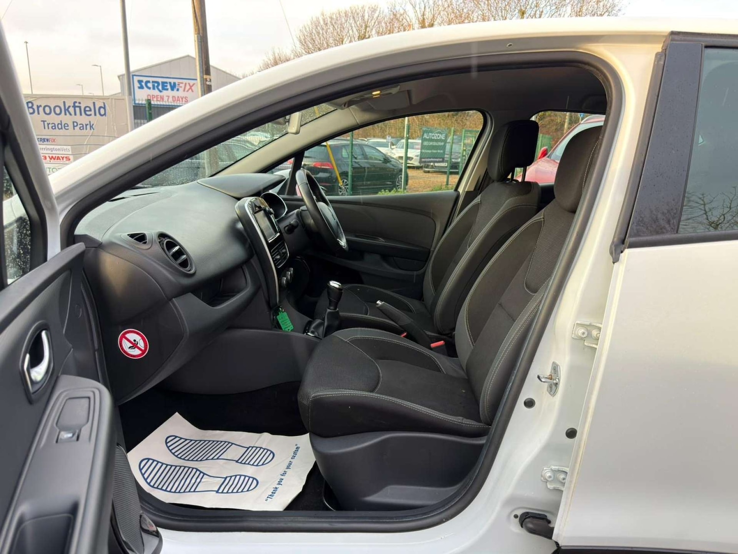 Used Renault Clio 2017 for sale - 77437520: Photo 62