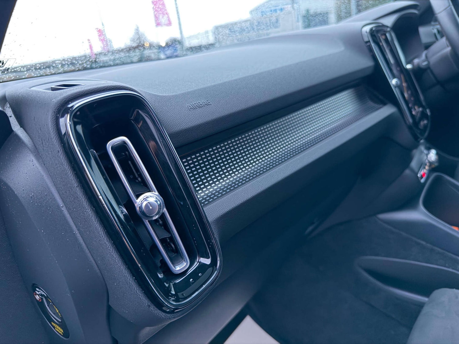 Used Volvo XC40 2021 for sale - 77437526: Photo 21