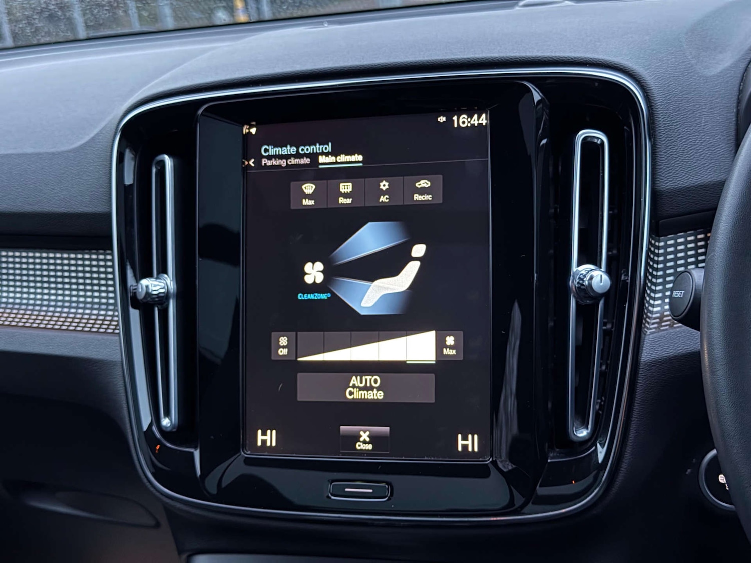 Used Volvo XC40 2021 for sale - 77437526: Photo 58