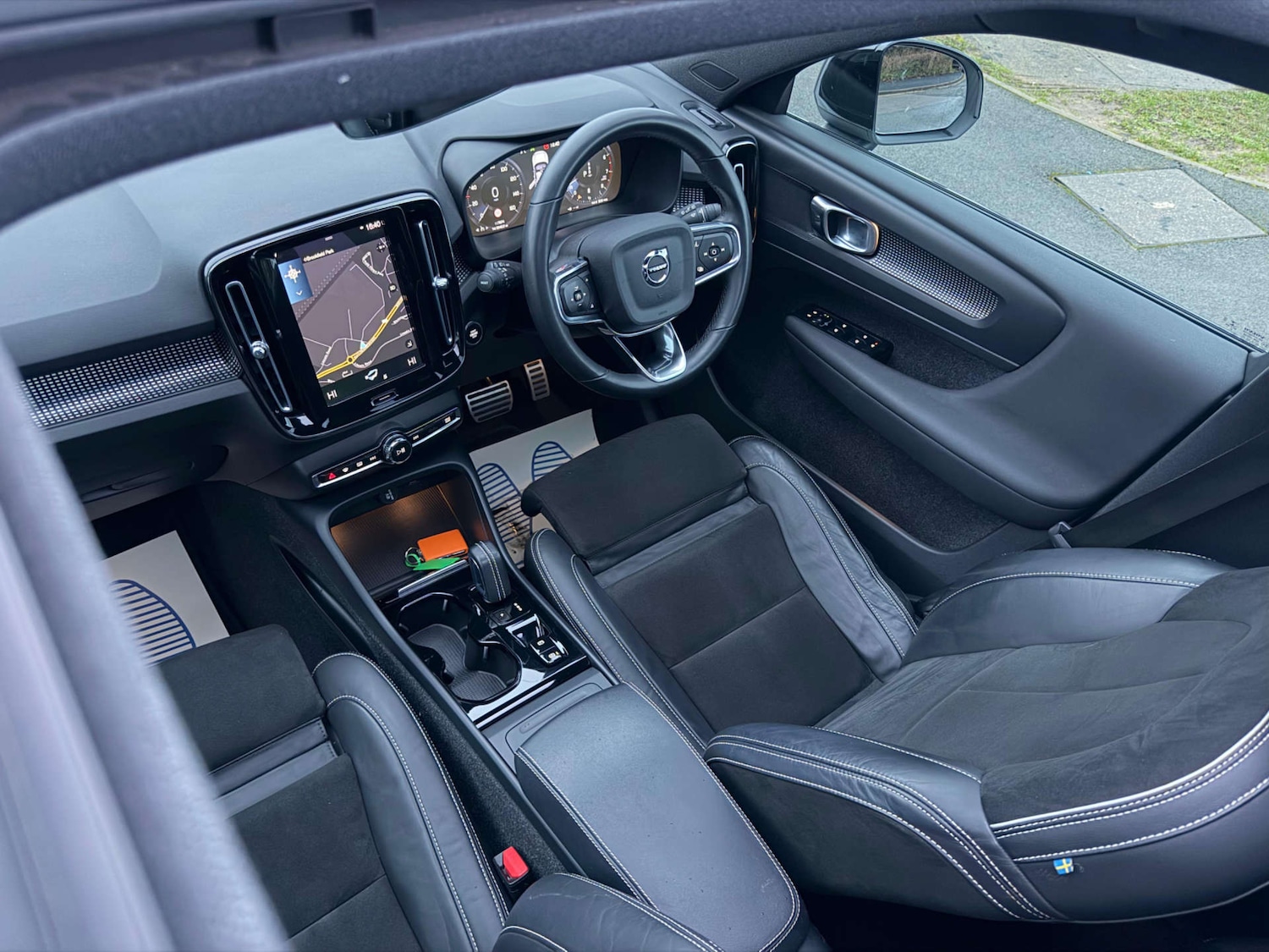 Used Volvo XC40 2021 for sale - 77437526: Photo 86