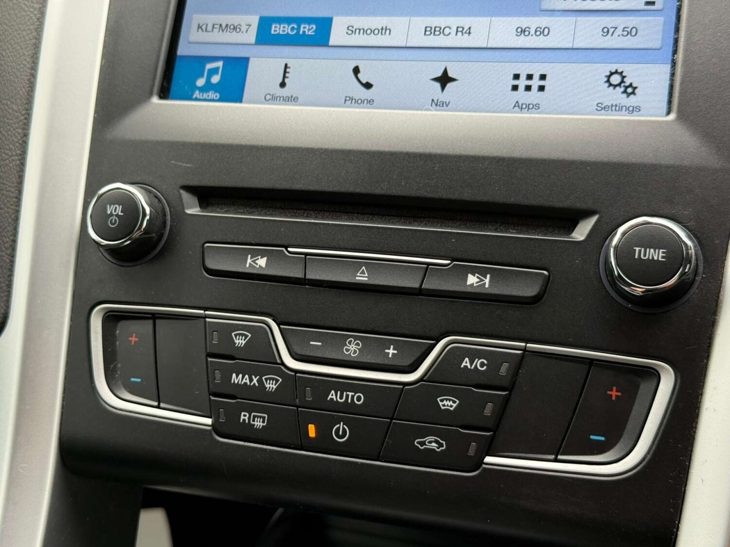 Used Ford Mondeo 2016 for sale - 77535112: Photo 61