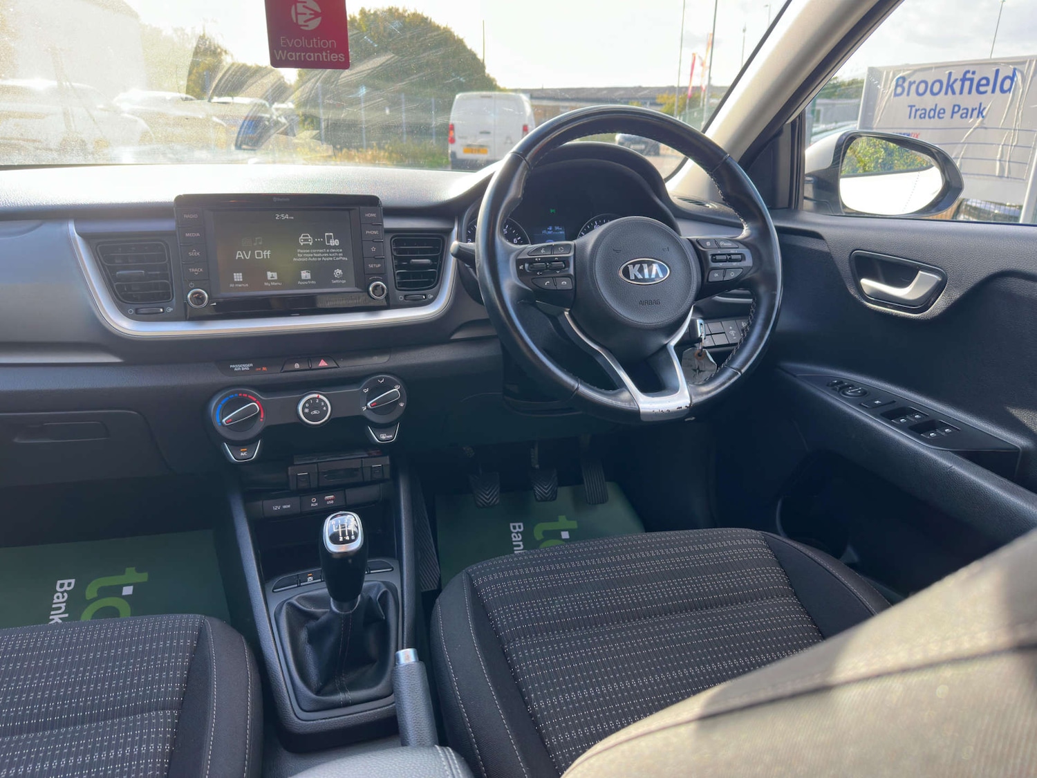 Used Kia Stonic 2019 for sale - 77437567: Photo 30
