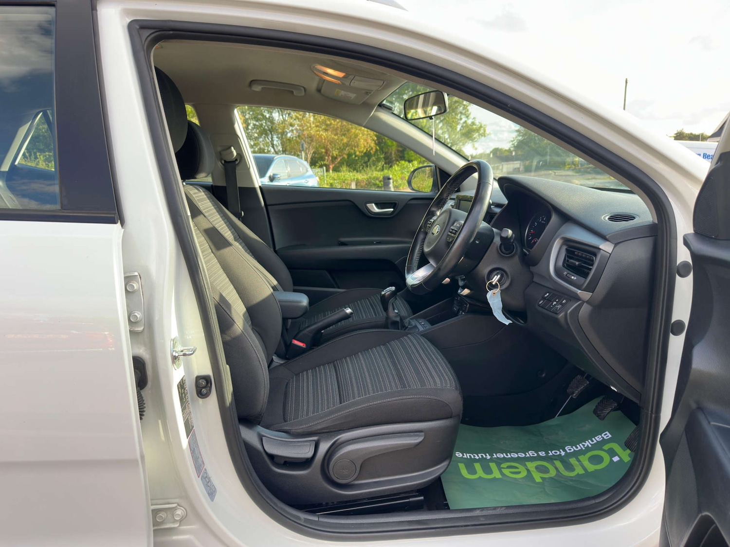 Used Kia Stonic 2019 for sale - 77437567: Photo 37