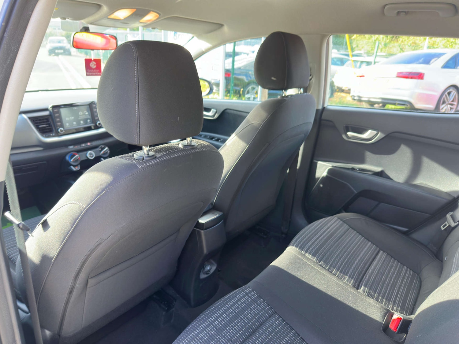 Used Kia Stonic 2019 for sale - 77437567: Photo 39