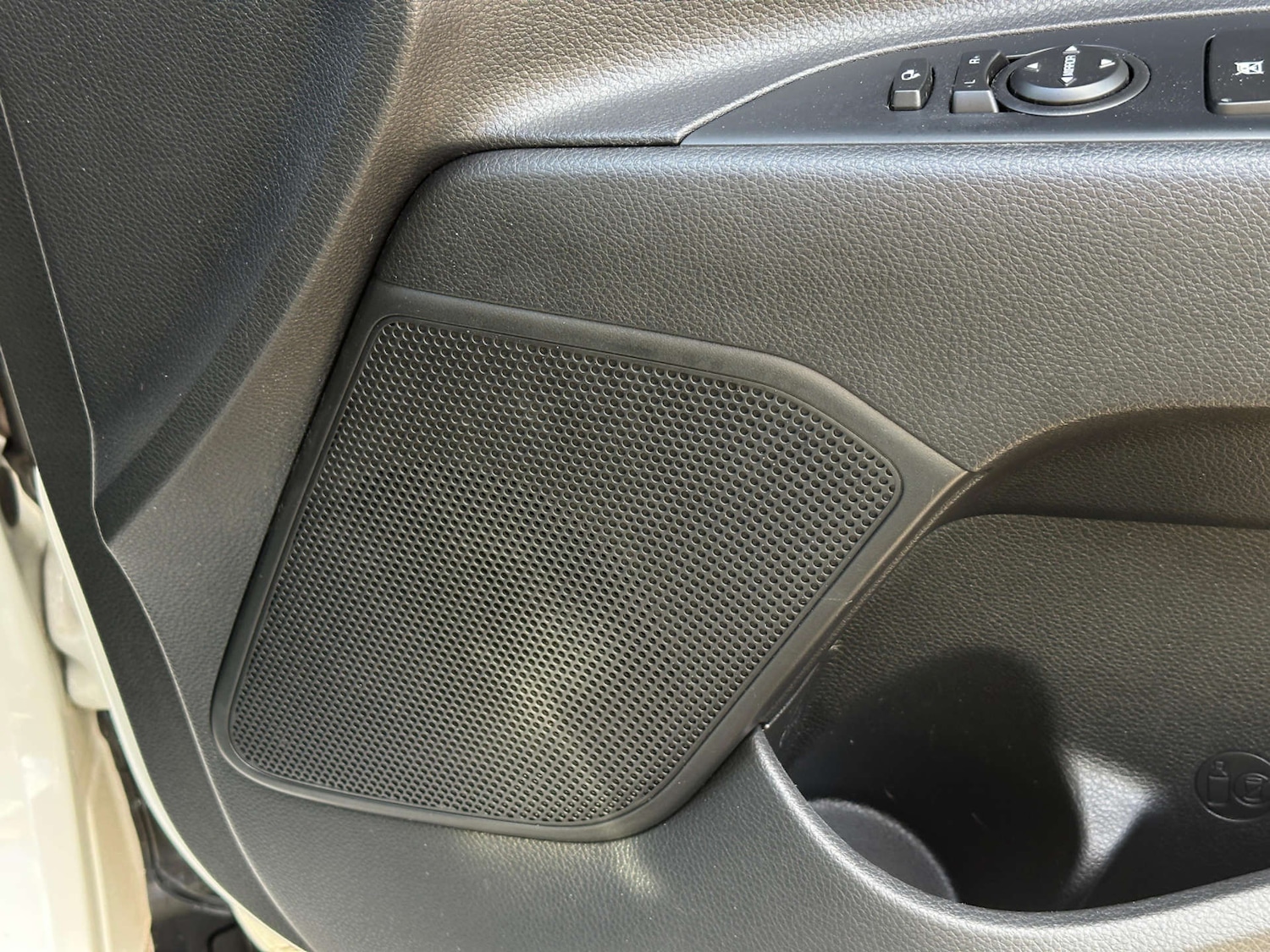 Used Kia Stonic 2019 for sale - 77437567: Photo 63