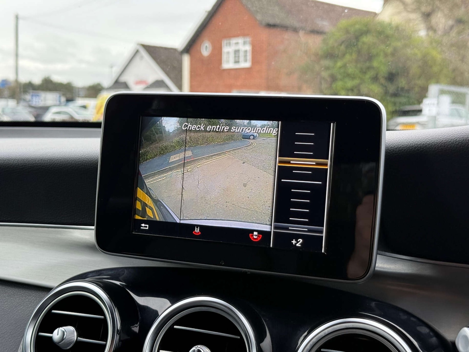 Used Mercedes-Benz GLC 2017 for sale - 77697451: Photo 63