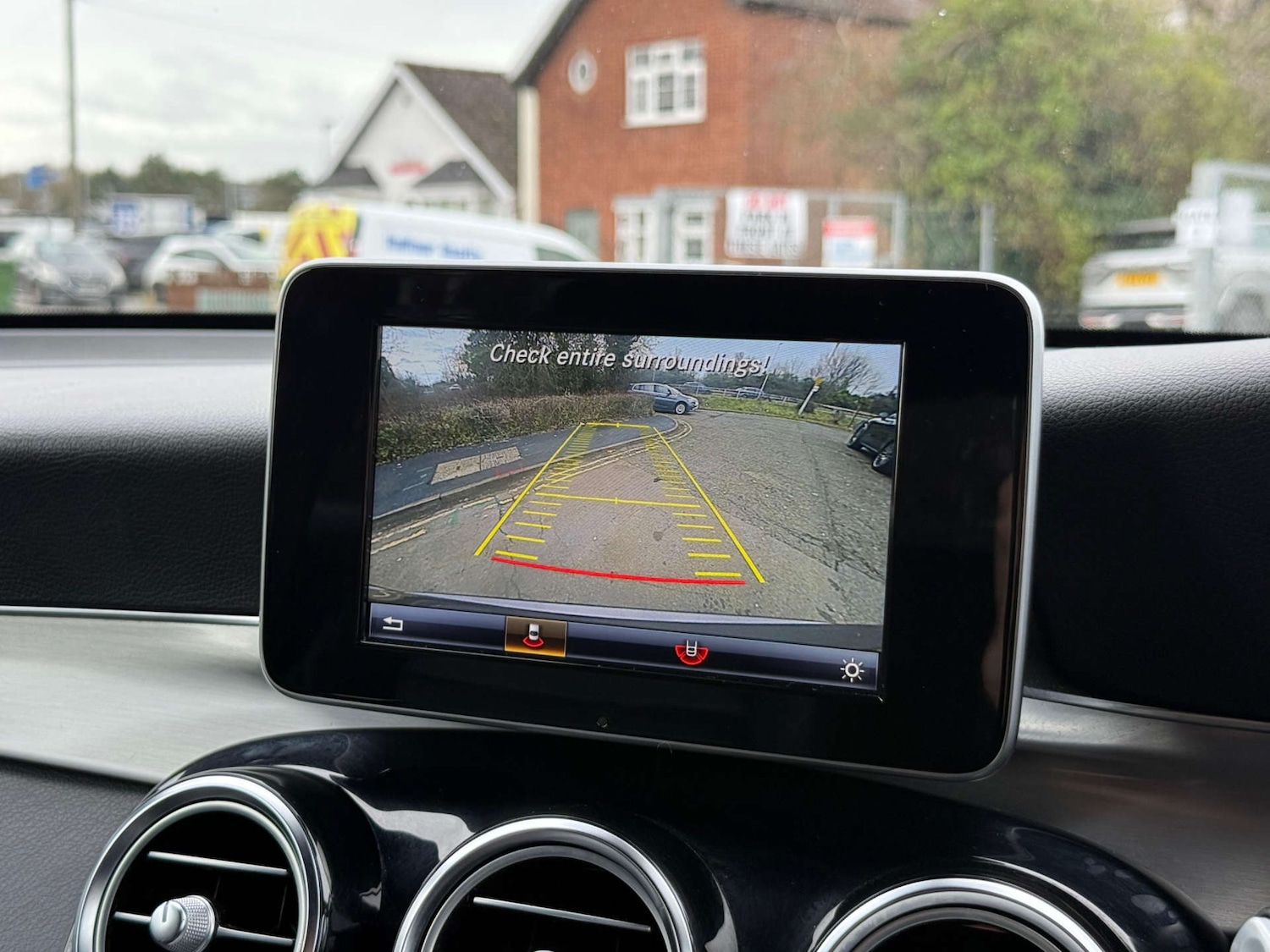 Used Mercedes-Benz GLC 2017 for sale - 77697451: Photo 64