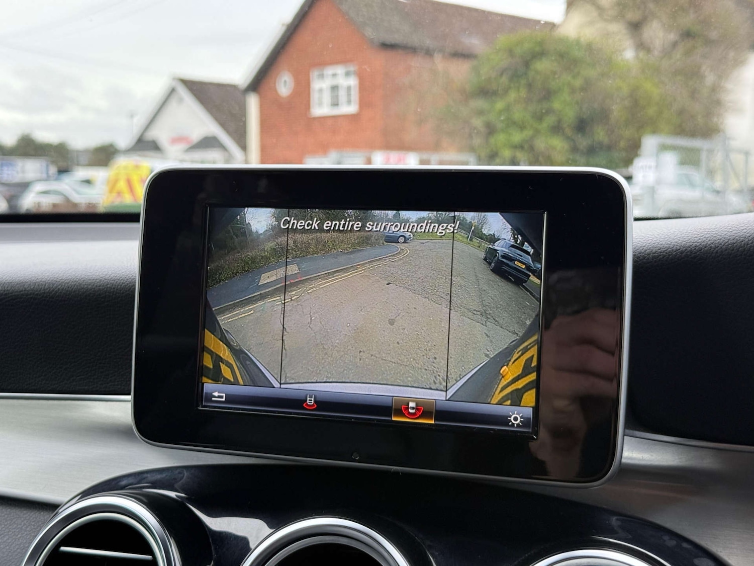 Used Mercedes-Benz GLC 2017 for sale - 77697451: Photo 65