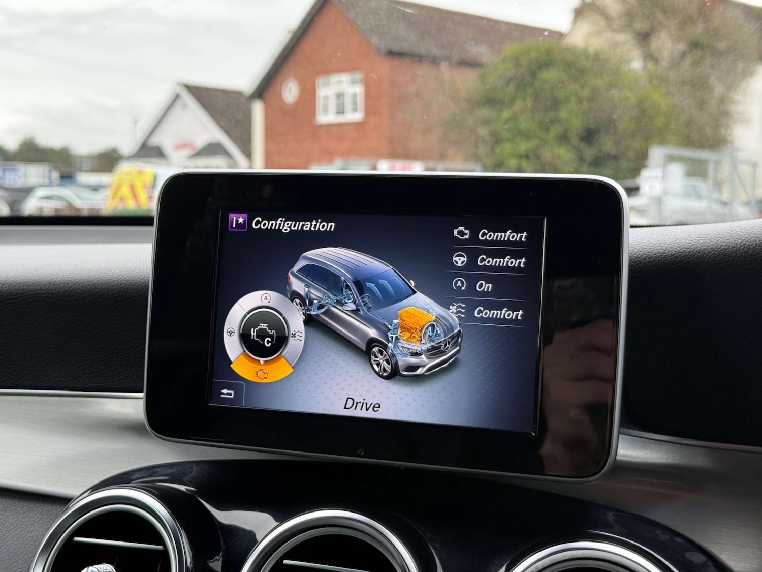 Used Mercedes-Benz GLC 2017 for sale - 77697451: Photo 68