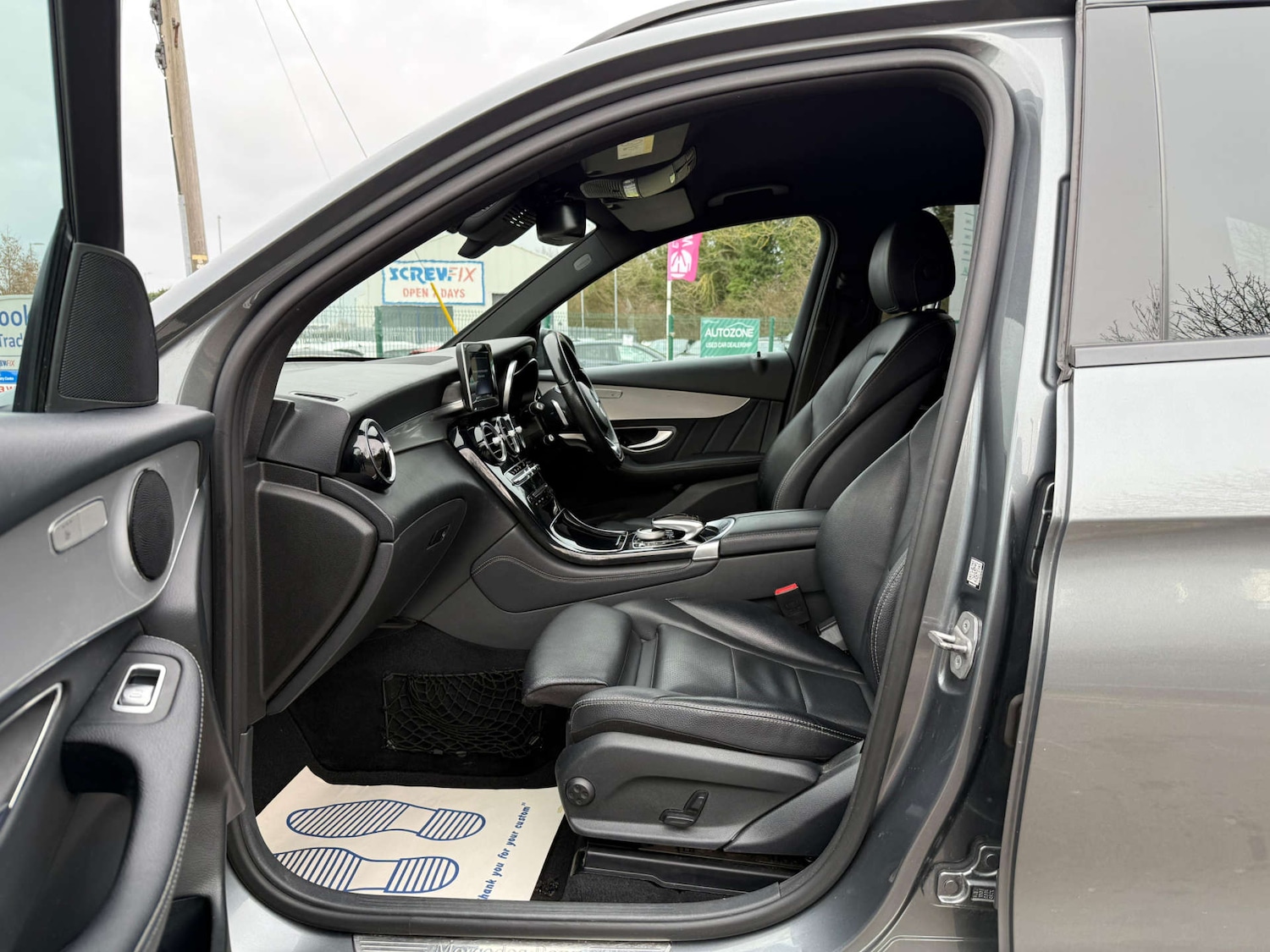 Used Mercedes-Benz GLC 2017 for sale - 77697451: Photo 82