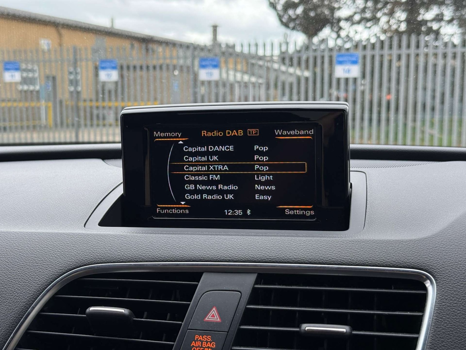 Used Audi Q3 2015 for sale - 78122958: Photo 47