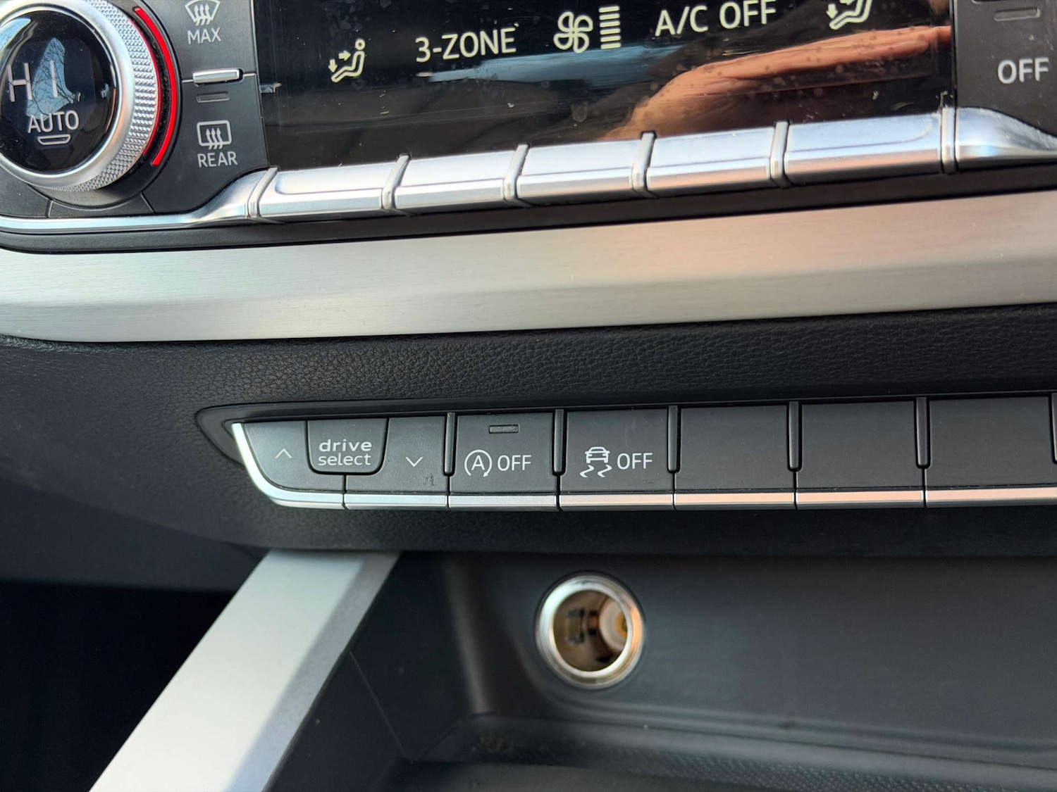 Used Audi A4 2016 for sale - 77437511: Photo 37