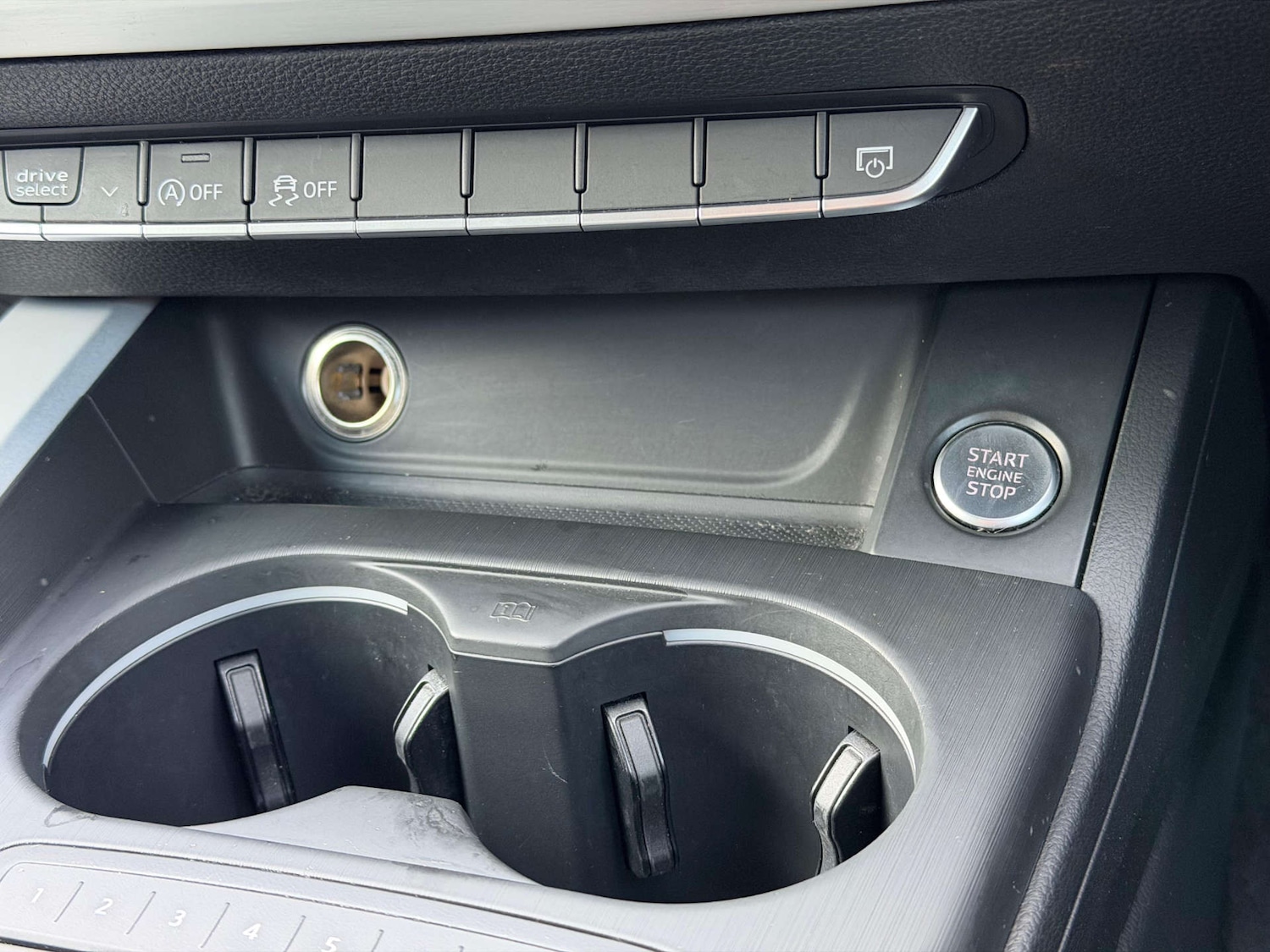 Used Audi A4 2016 for sale - 77437511: Photo 39