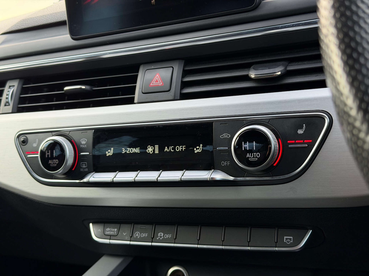 Used Audi A4 2016 for sale - 77437511: Photo 40