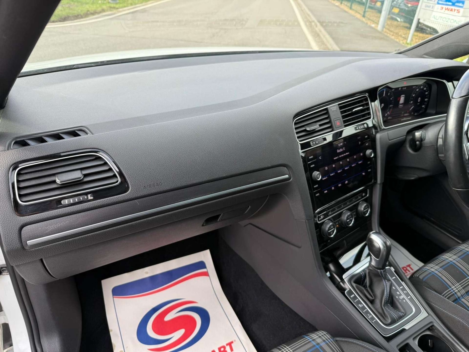 Used Volkswagen Golf 2020 for sale - 77581103: Photo 24