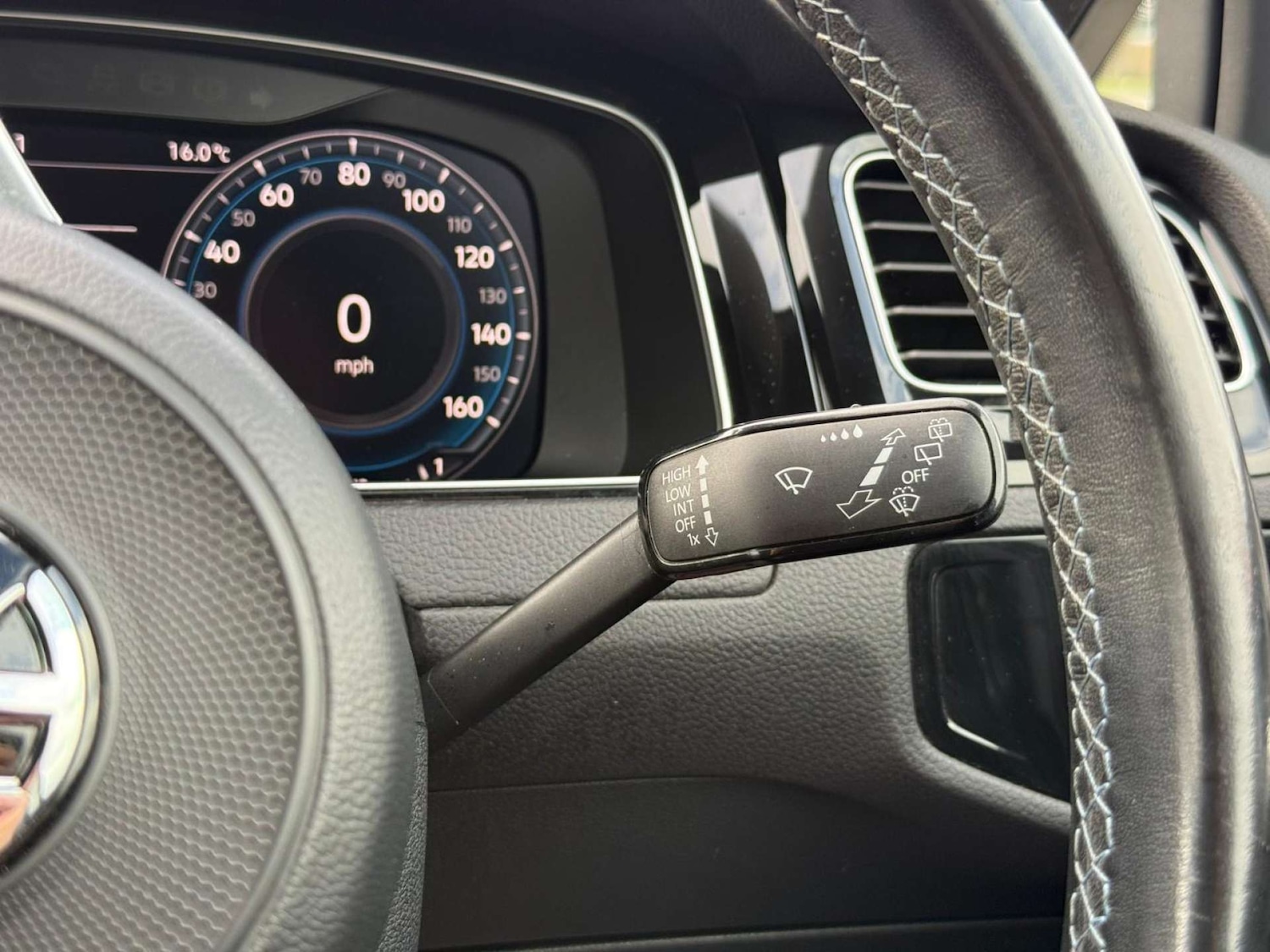 Used Volkswagen Golf 2020 for sale - 77581103: Photo 40