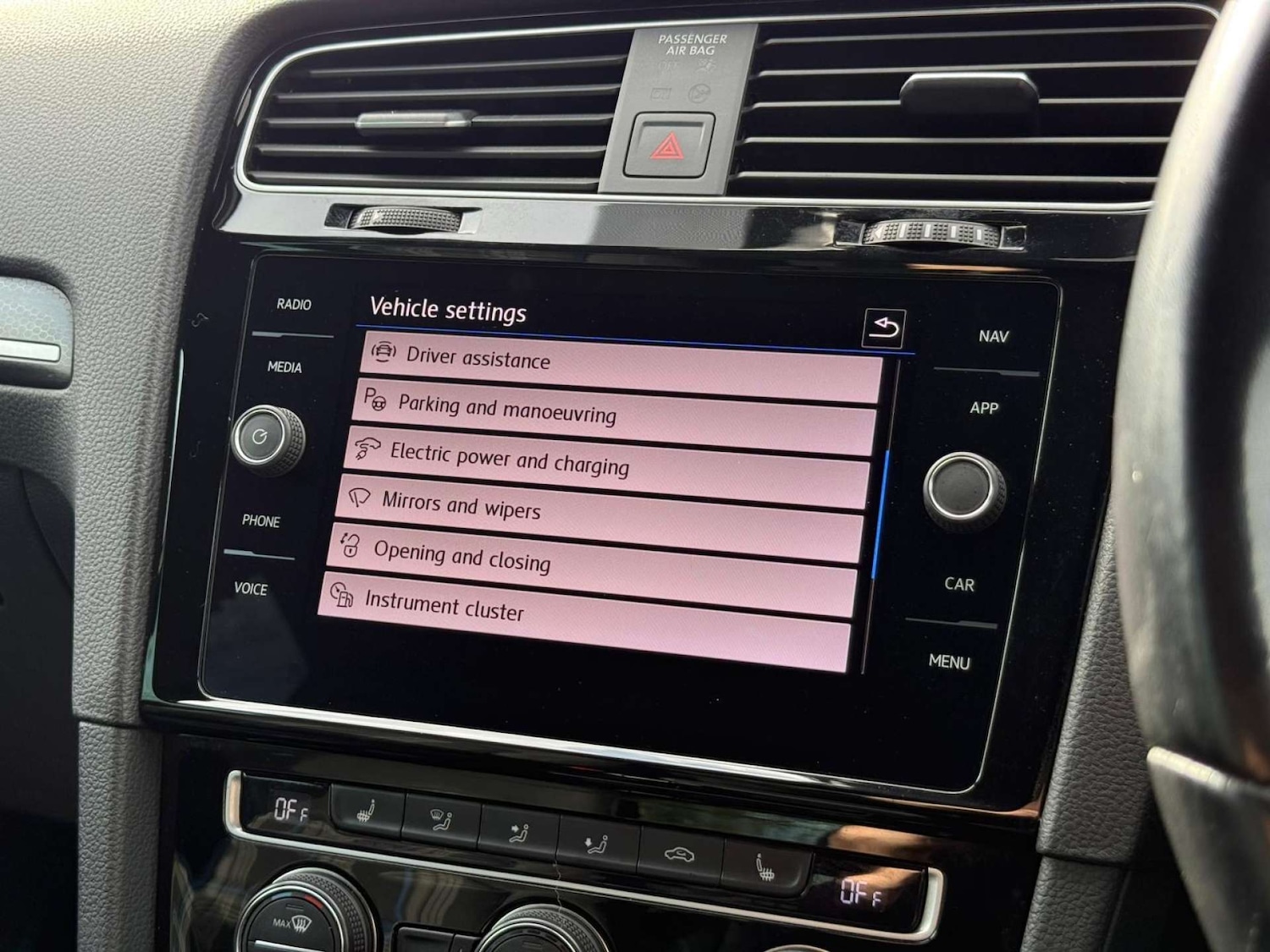 Used Volkswagen Golf 2020 for sale - 77581103: Photo 60