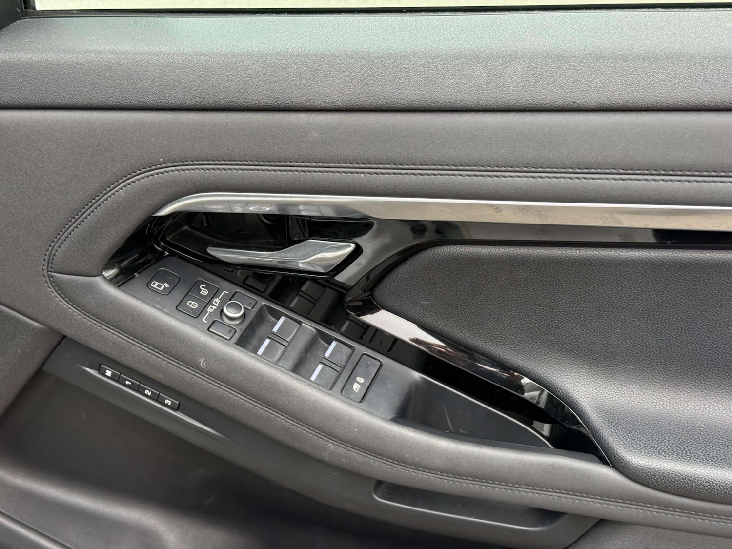 Used Land Rover Range Rover Evoque 2019 for sale - 77581105: Photo 39