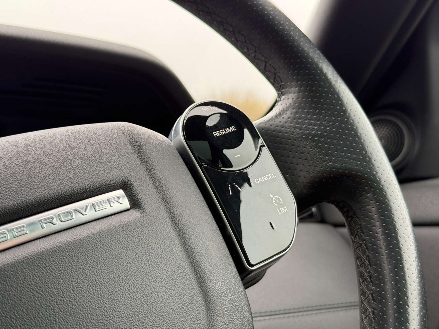 Used Land Rover Range Rover Evoque 2019 for sale - 77581105: Photo 80