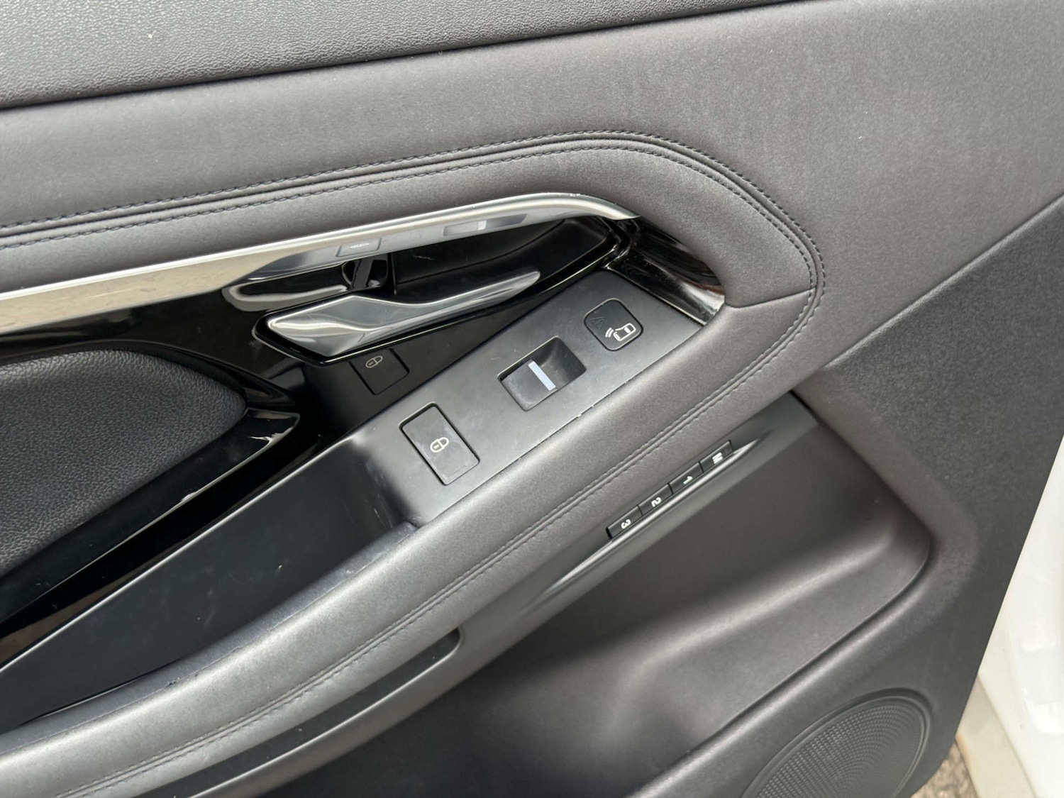 Used Land Rover Range Rover Evoque 2019 for sale - 77581105: Photo 83