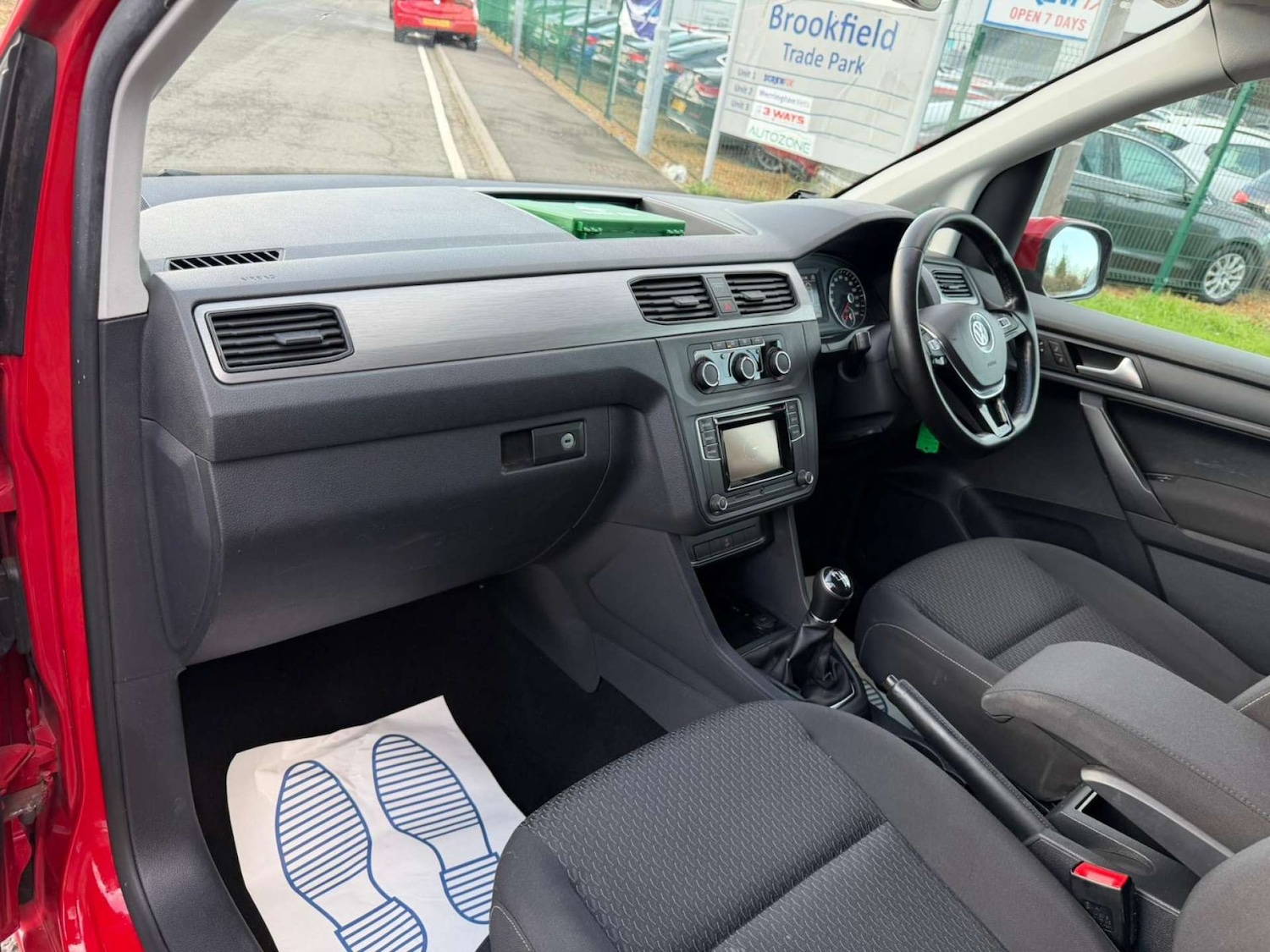 Used Volkswagen Caddy Maxi Life 2018 for sale - 77437540: Photo 20