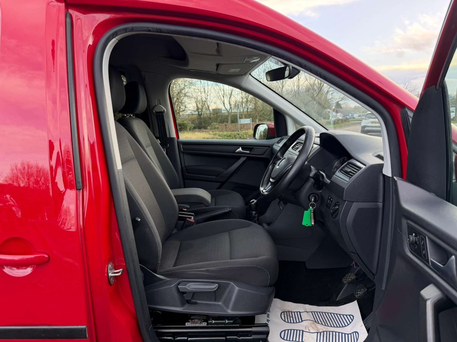 Used Volkswagen Caddy Maxi Life 2018 for sale - 77437540: Photo 25