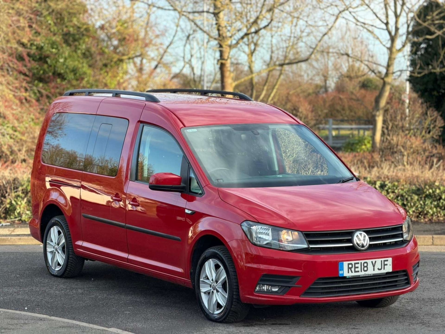 Used Volkswagen Caddy Maxi Life 2018 for sale - 77437540: Photo 5