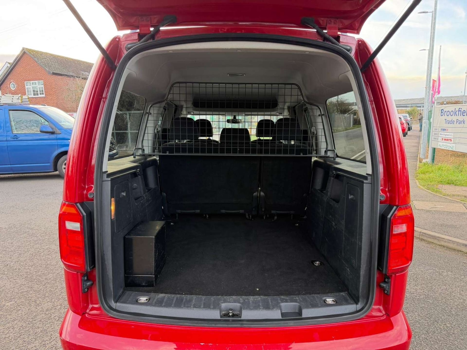 Used Volkswagen Caddy Maxi Life 2018 for sale - 77437540: Photo 52