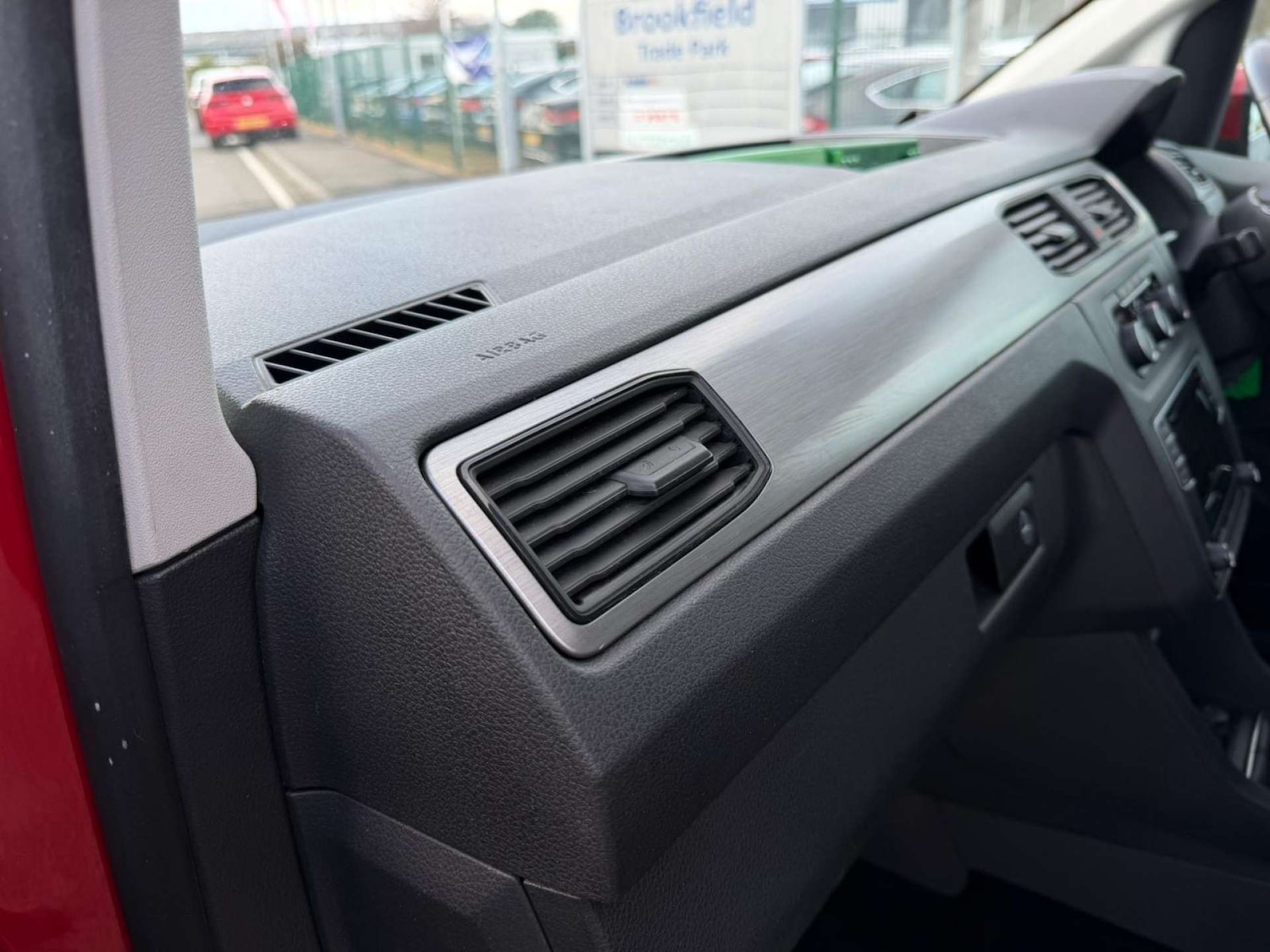 Used Volkswagen Caddy Maxi Life 2018 for sale - 77437540: Photo 63