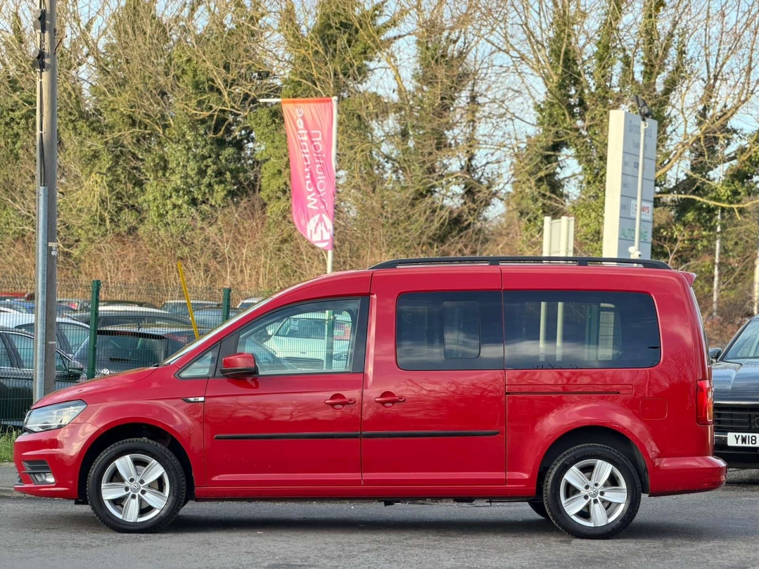 Used Volkswagen Caddy Maxi Life 2018 for sale - 77437540: Photo 9