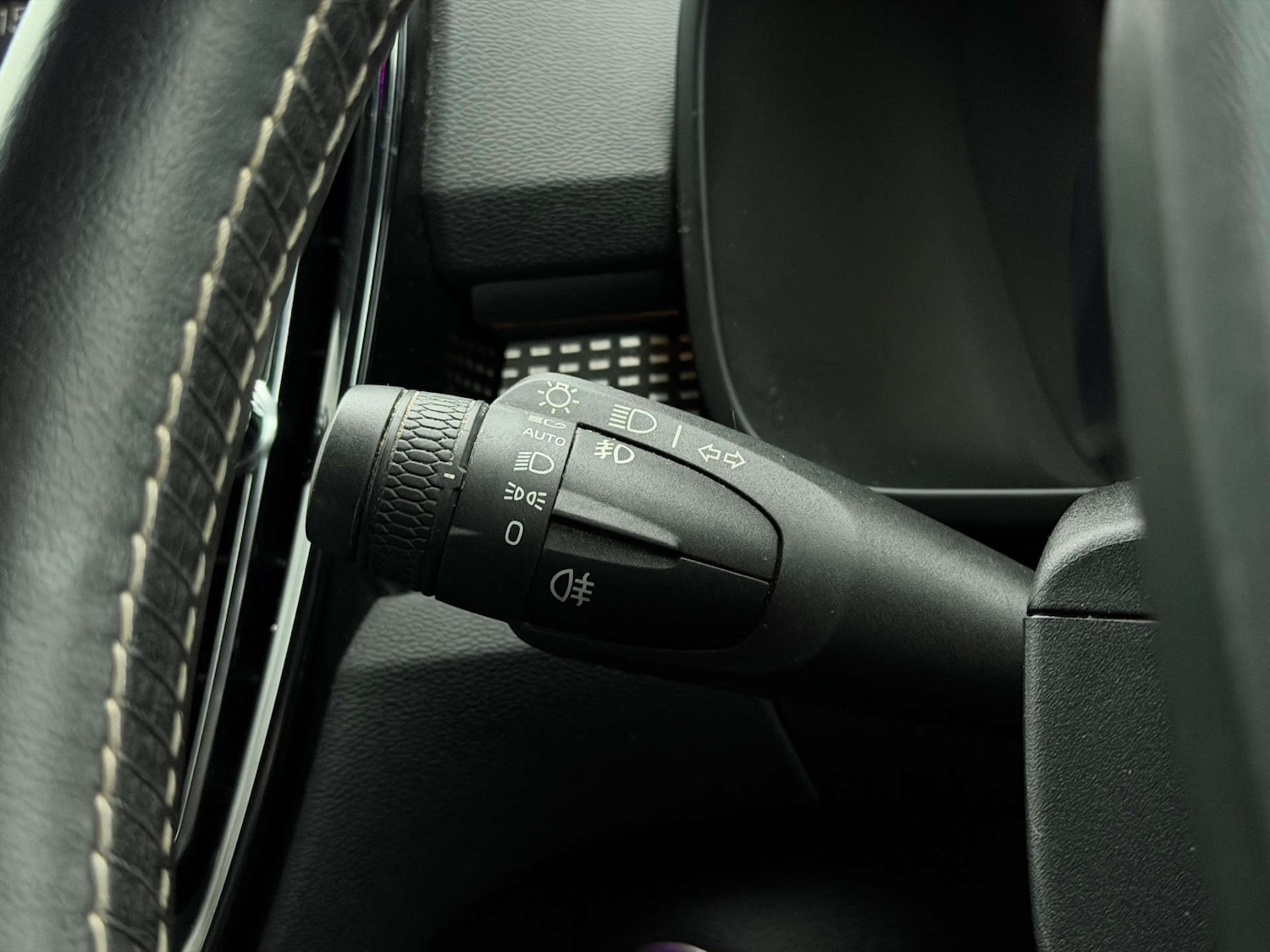 Used Volvo XC40 2019 for sale - 77437562: Photo 45