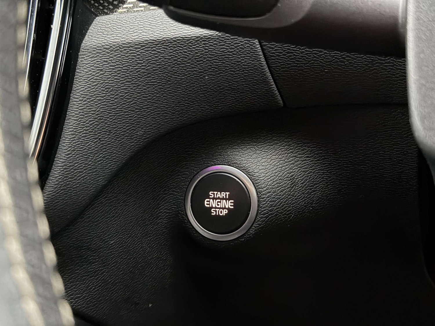 Used Volvo XC40 2019 for sale - 77437562: Photo 46