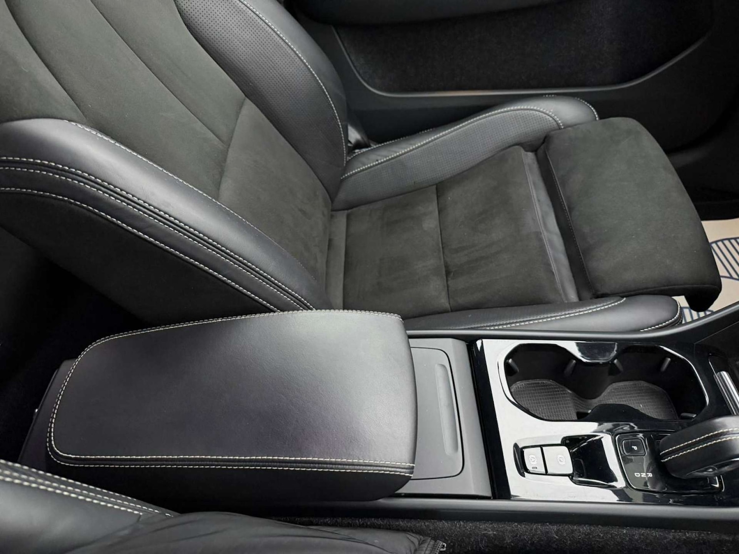 Used Volvo XC40 2019 for sale - 77437562: Photo 83