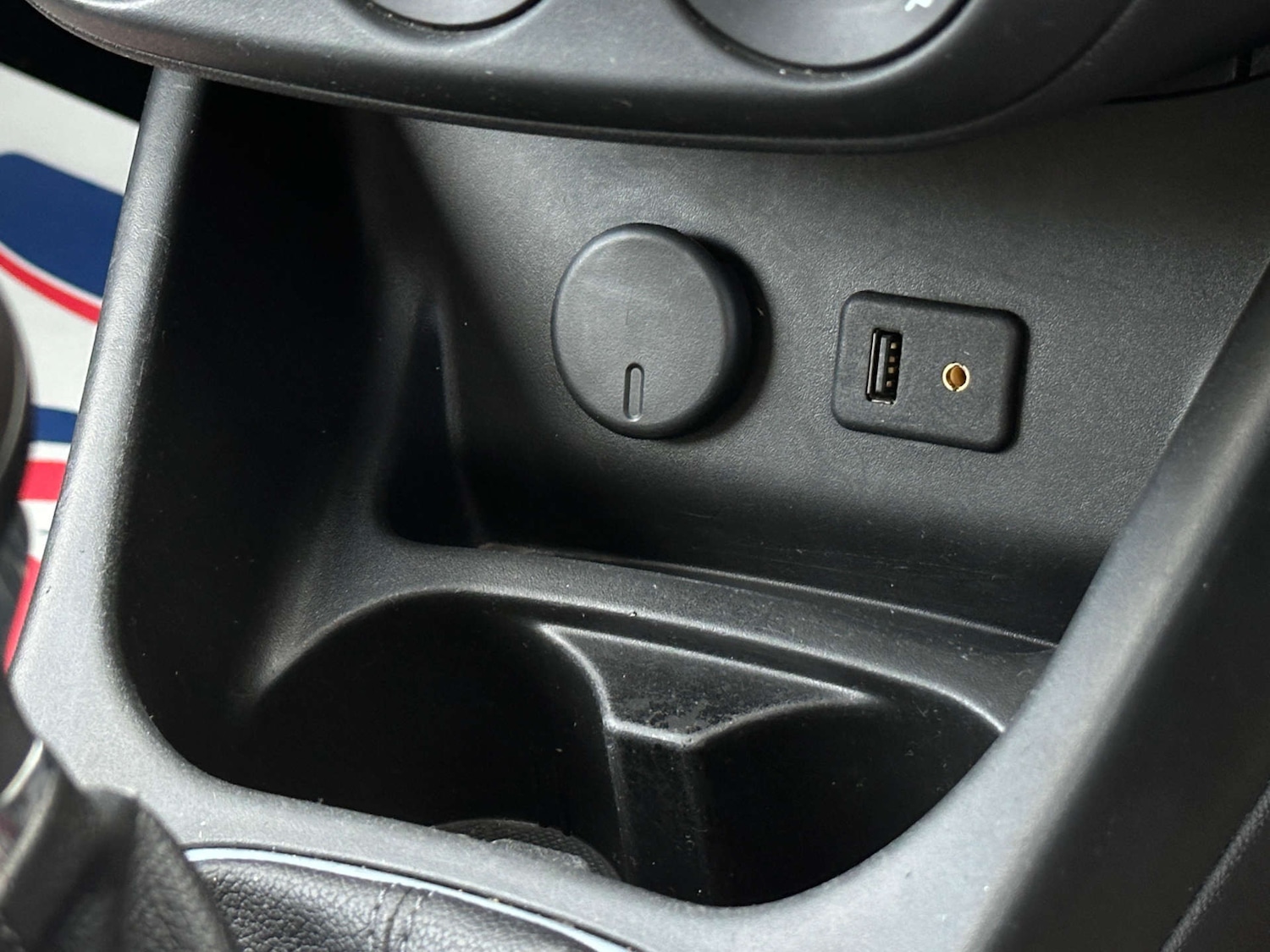 Used Vauxhall Corsa 2015 for sale - 77437563: Photo 42