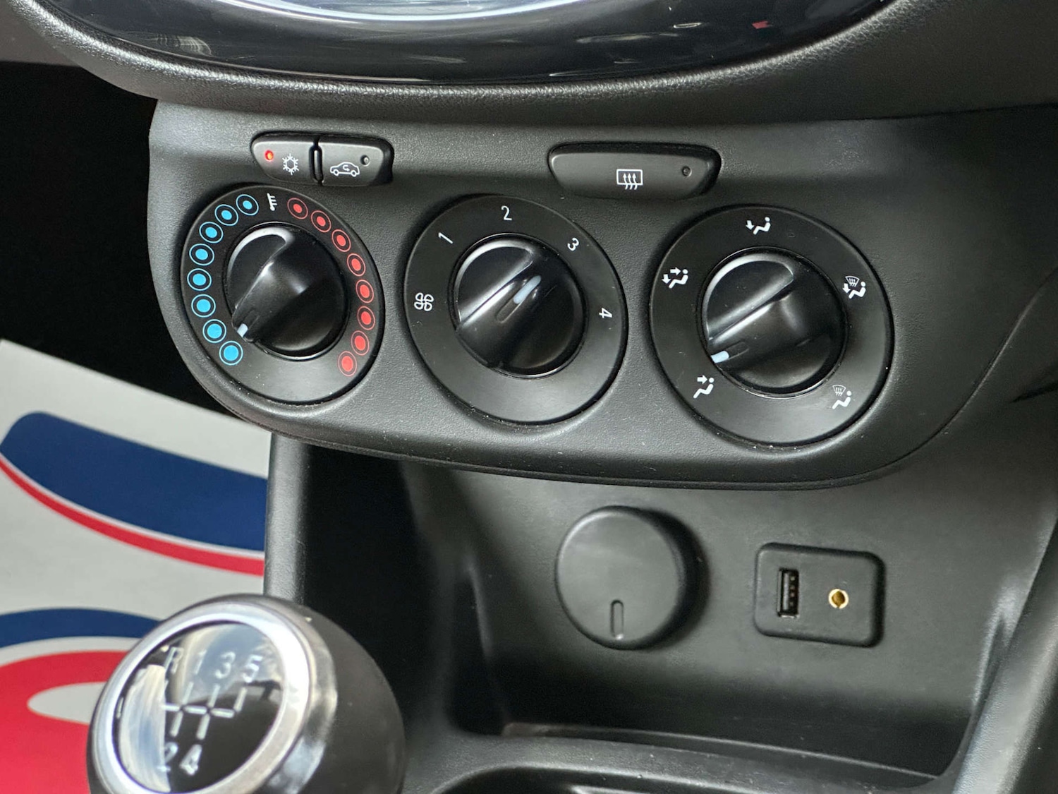 Used Vauxhall Corsa 2015 for sale - 77437563: Photo 43