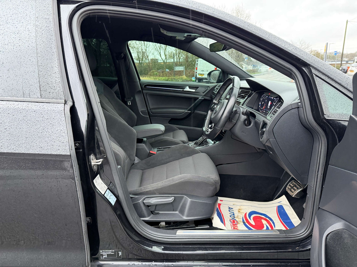 Used Volkswagen Golf 2020 for sale - 77437637: Photo 29