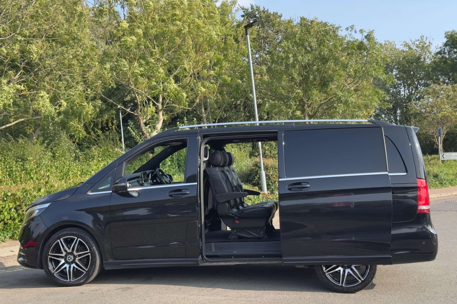 Used Mercedes-Benz V-Class 2018 for sale - 77437445: Photo 10