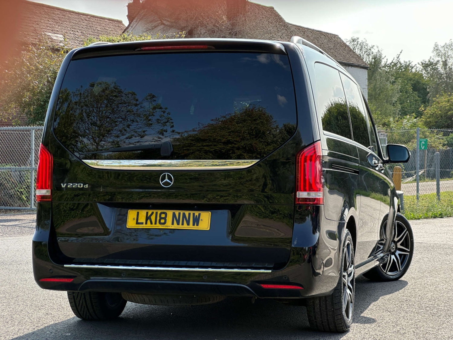 Used Mercedes-Benz V-Class 2018 for sale - 77437445: Photo 12