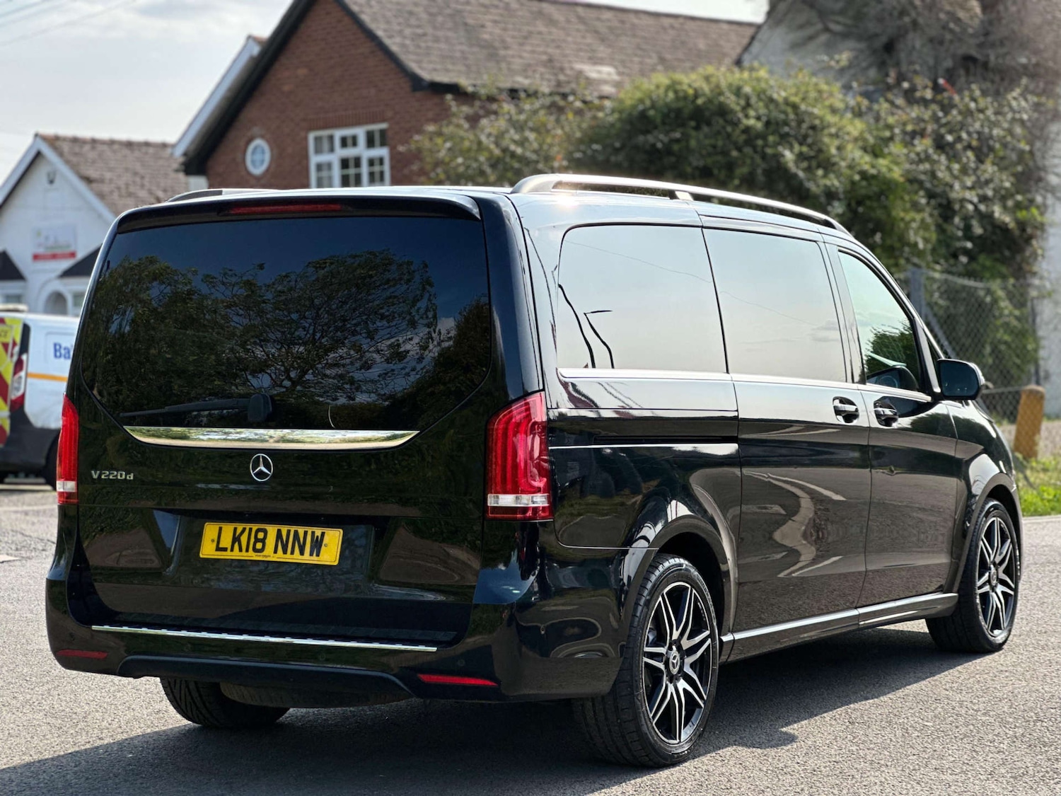 Used Mercedes-Benz V-Class 2018 for sale - 77437445: Photo 19