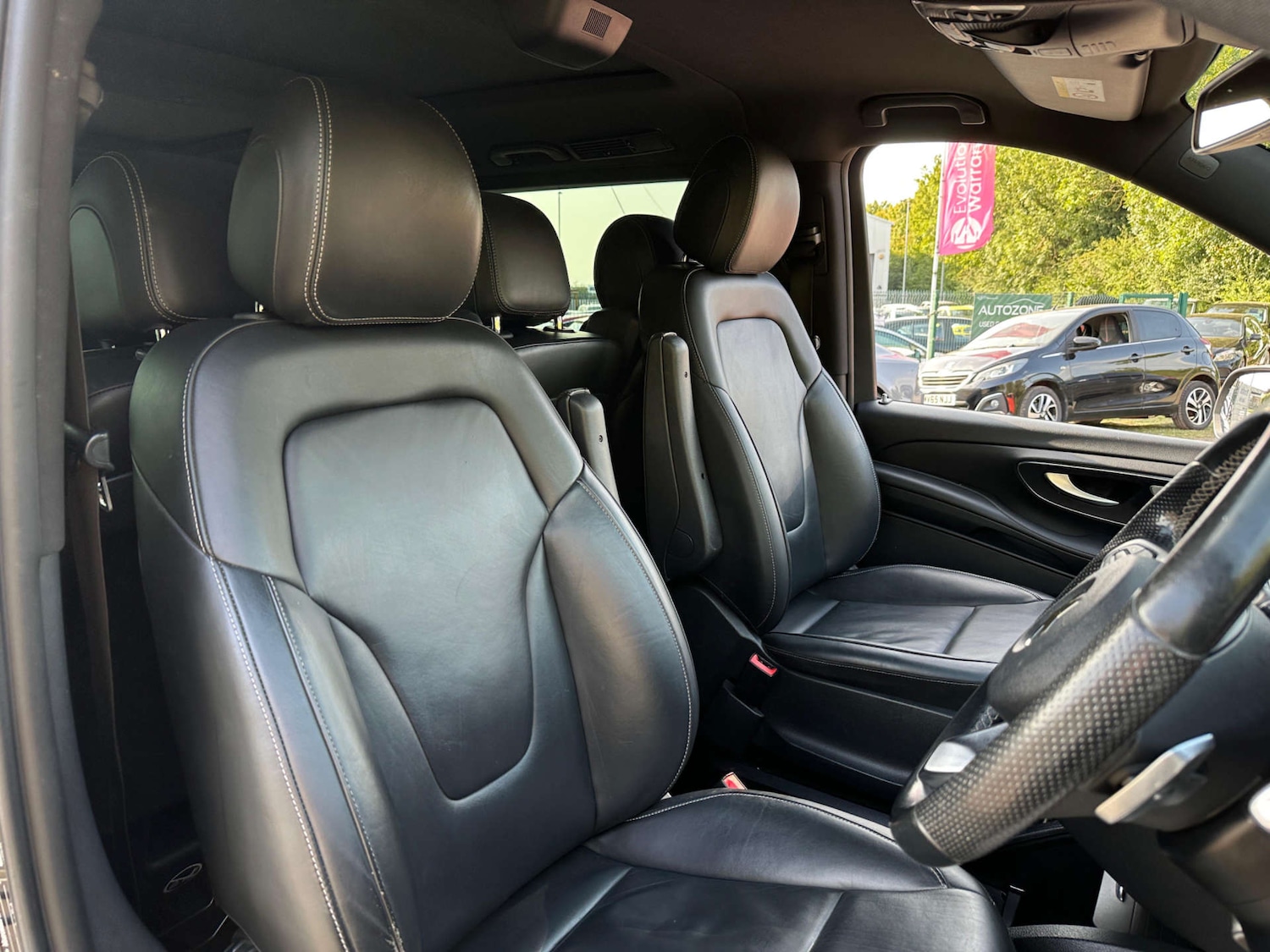 Used Mercedes-Benz V-Class 2018 for sale - 77437445: Photo 20