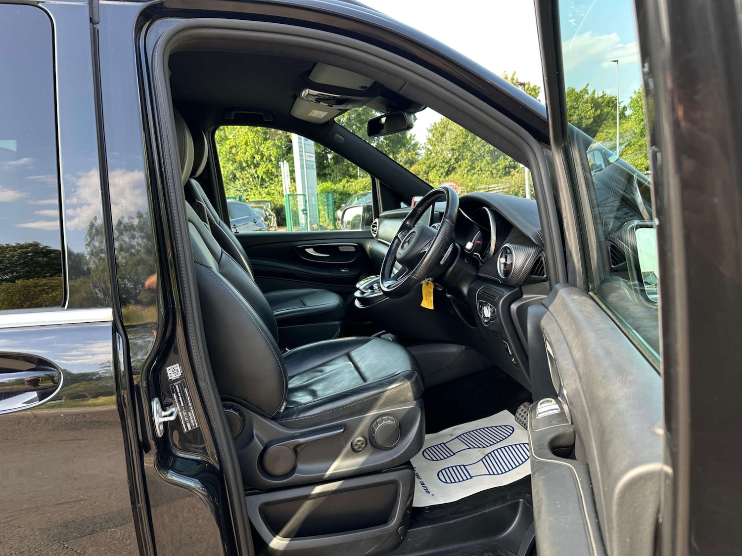 Used Mercedes-Benz V-Class 2018 for sale - 77437445: Photo 28