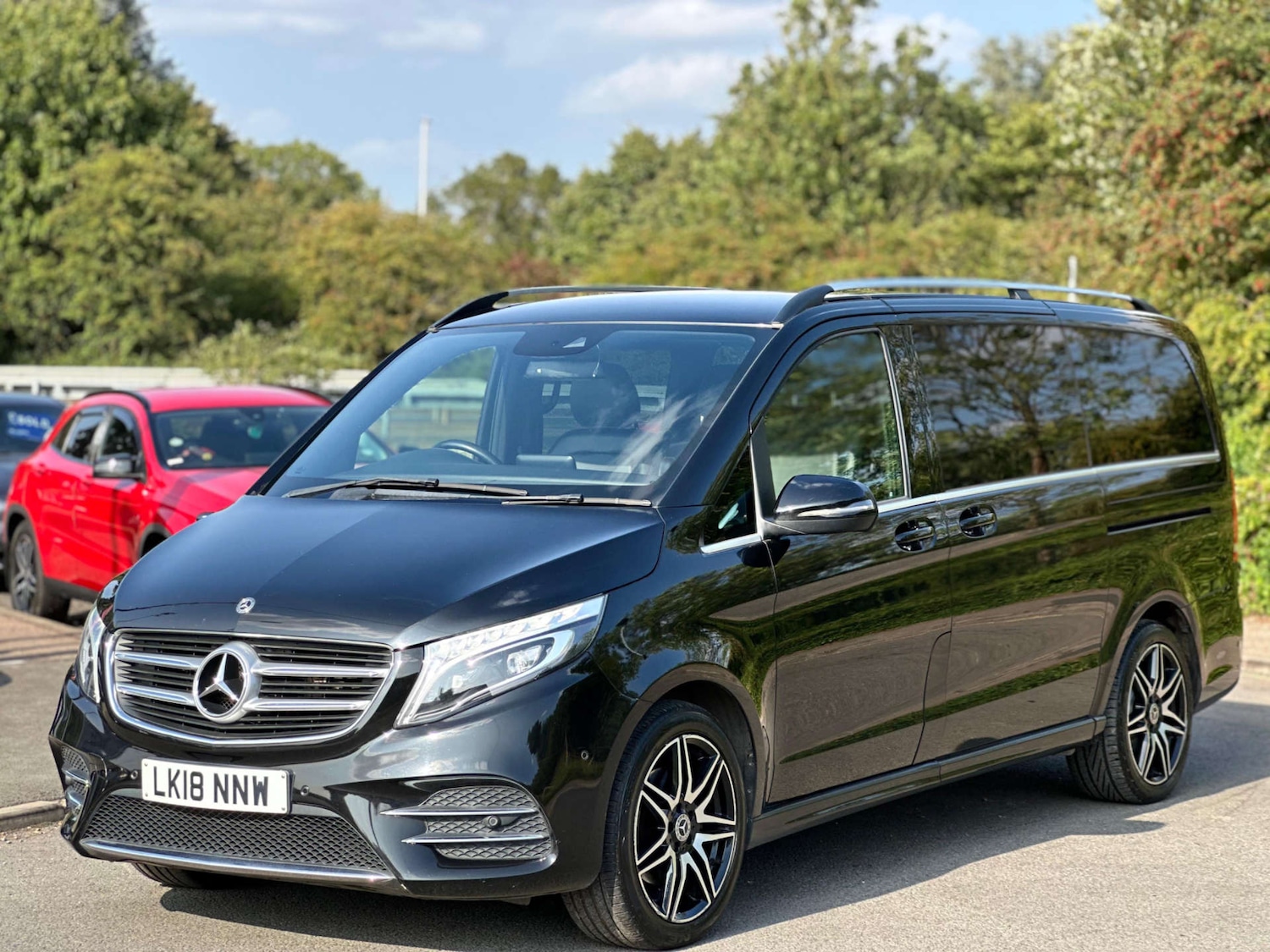 Used Mercedes-Benz V-Class 2018 for sale - 77437445: Photo 3