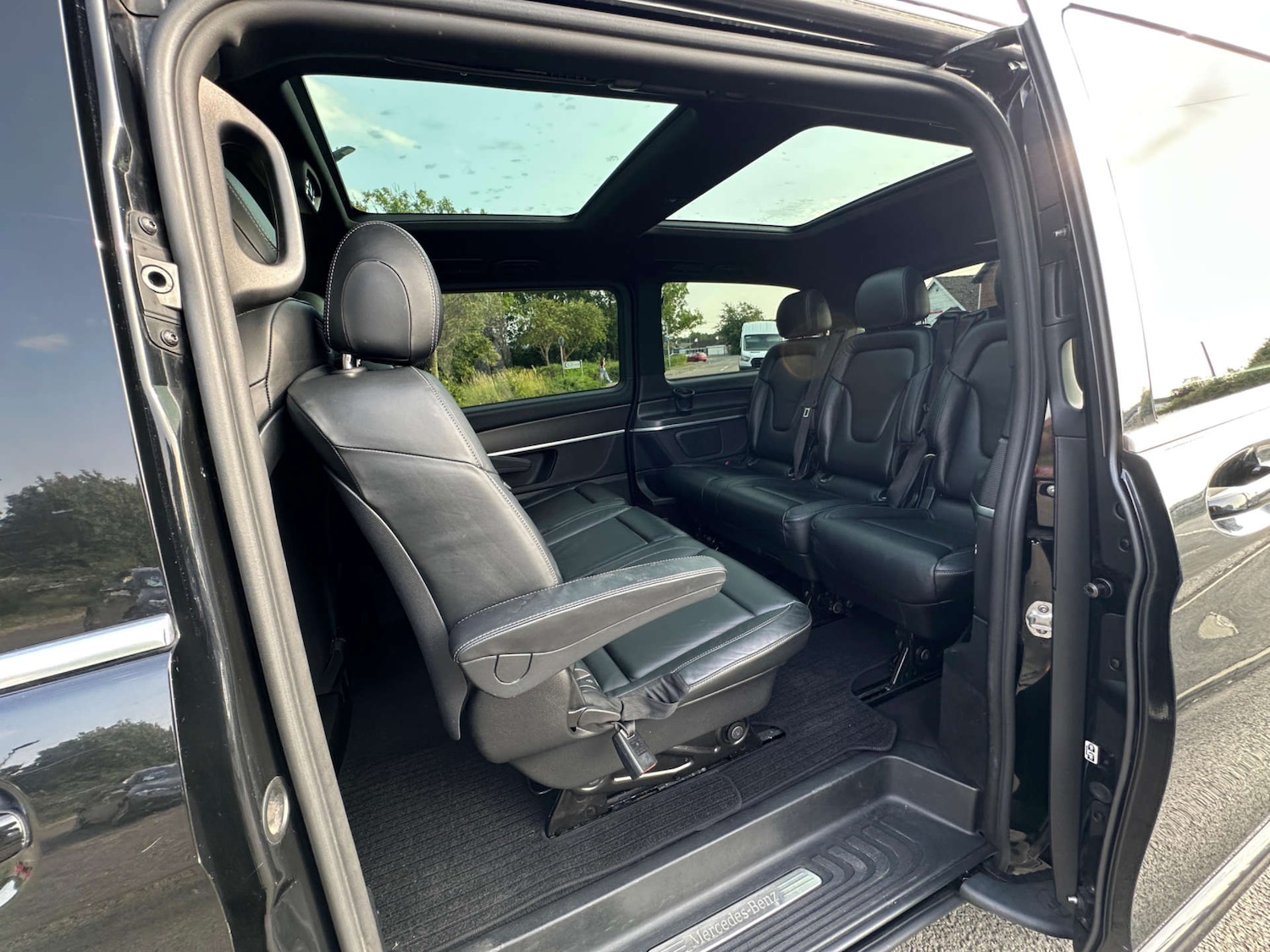 Used Mercedes-Benz V-Class 2018 for sale - 77437445: Photo 32