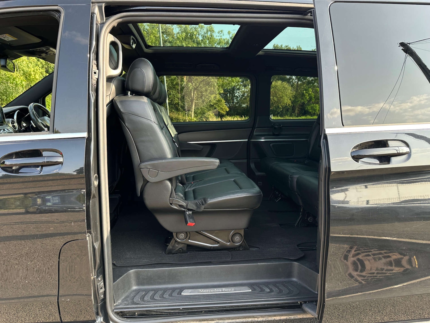 Used Mercedes-Benz V-Class 2018 for sale - 77437445: Photo 34