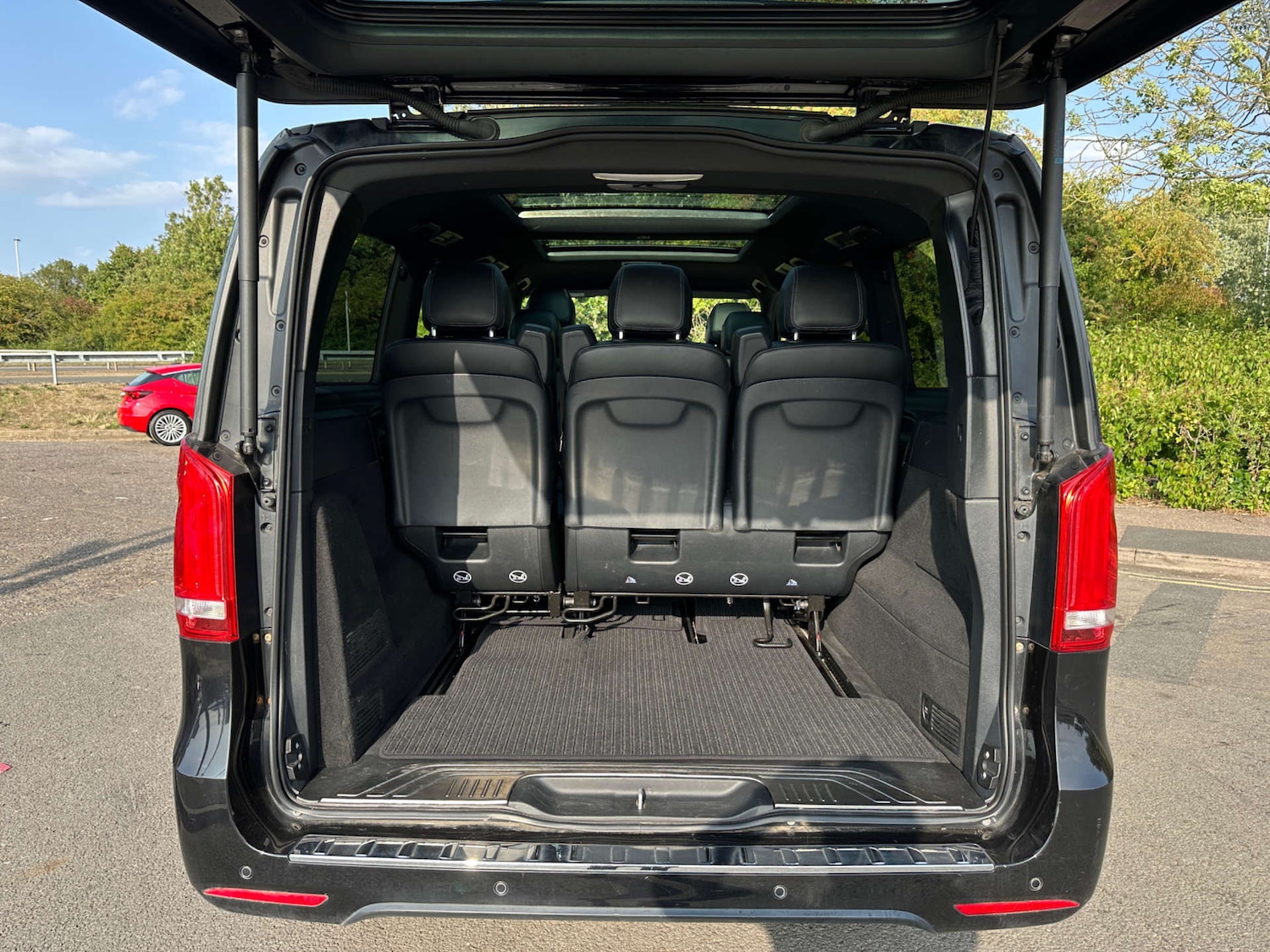 Used Mercedes-Benz V-Class 2018 for sale - 77437445: Photo 70