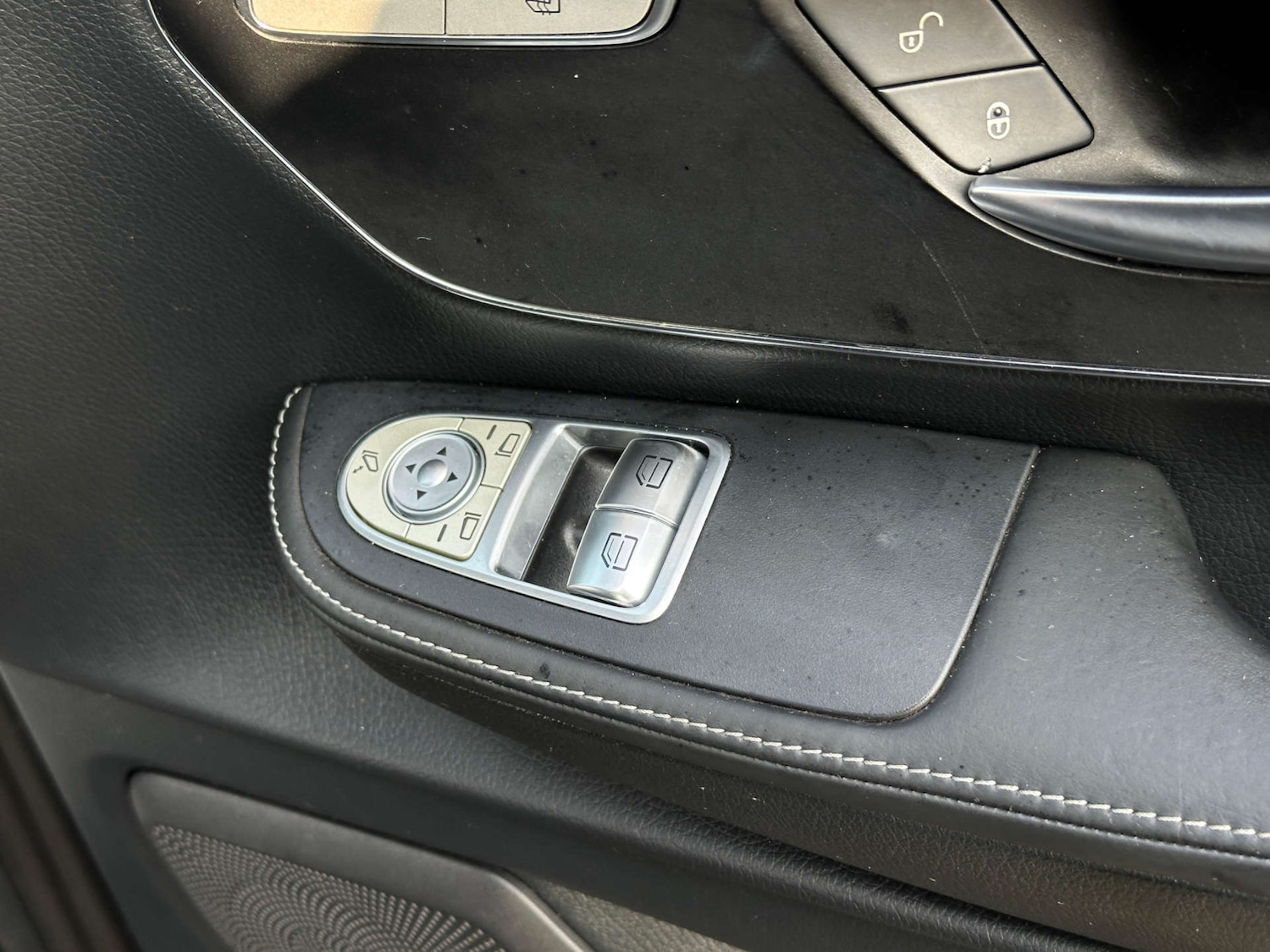 Used Mercedes-Benz V-Class 2018 for sale - 77437445: Photo 94