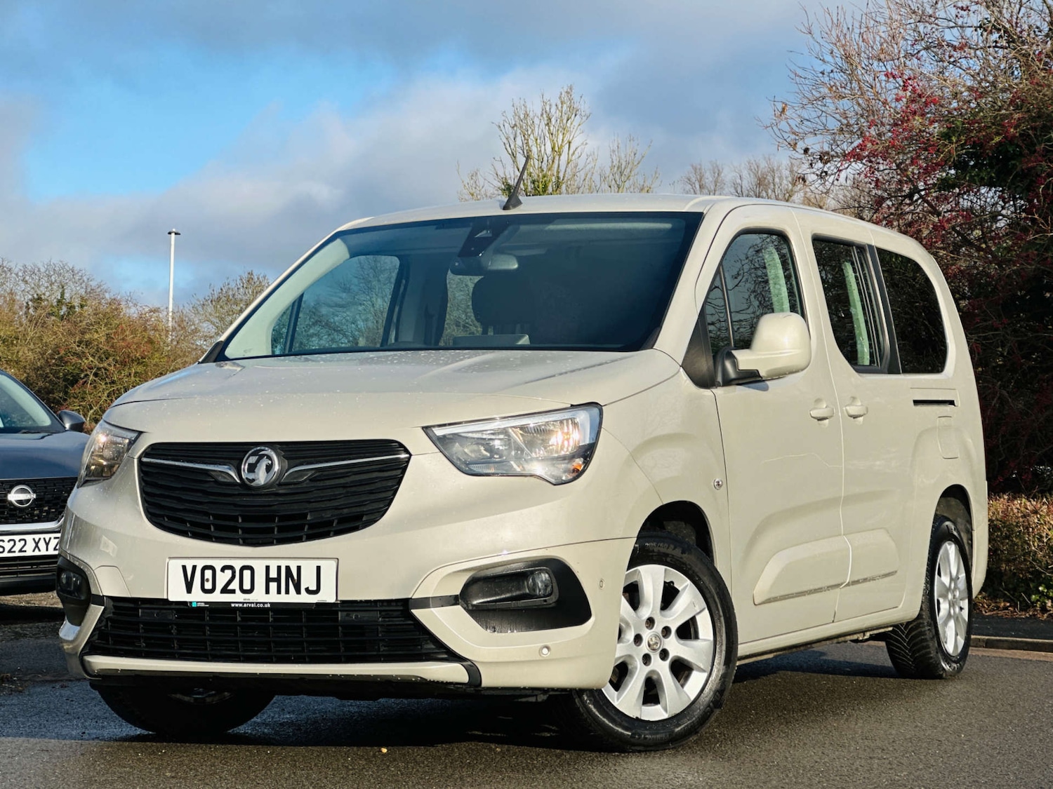 Used Vauxhall Combo Life 2020 for sale - 77437437: Photo 3