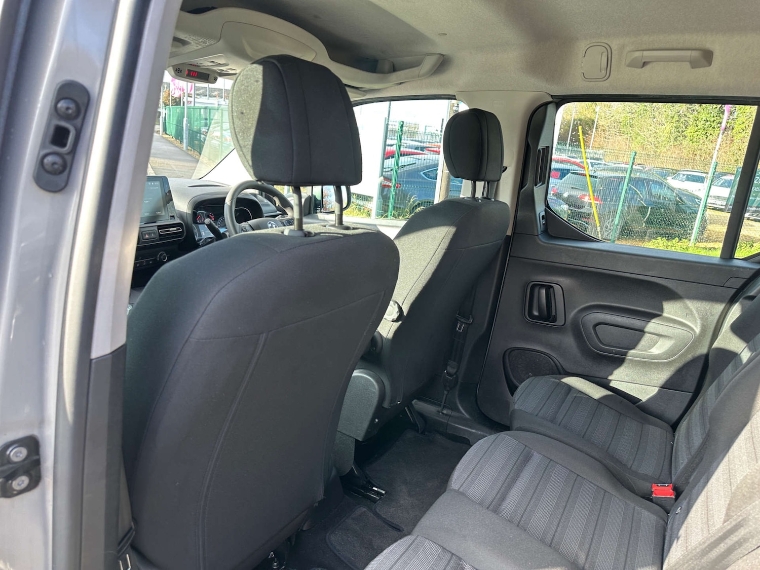 Used Vauxhall Combo Life 2020 for sale - 77437437: Photo 32