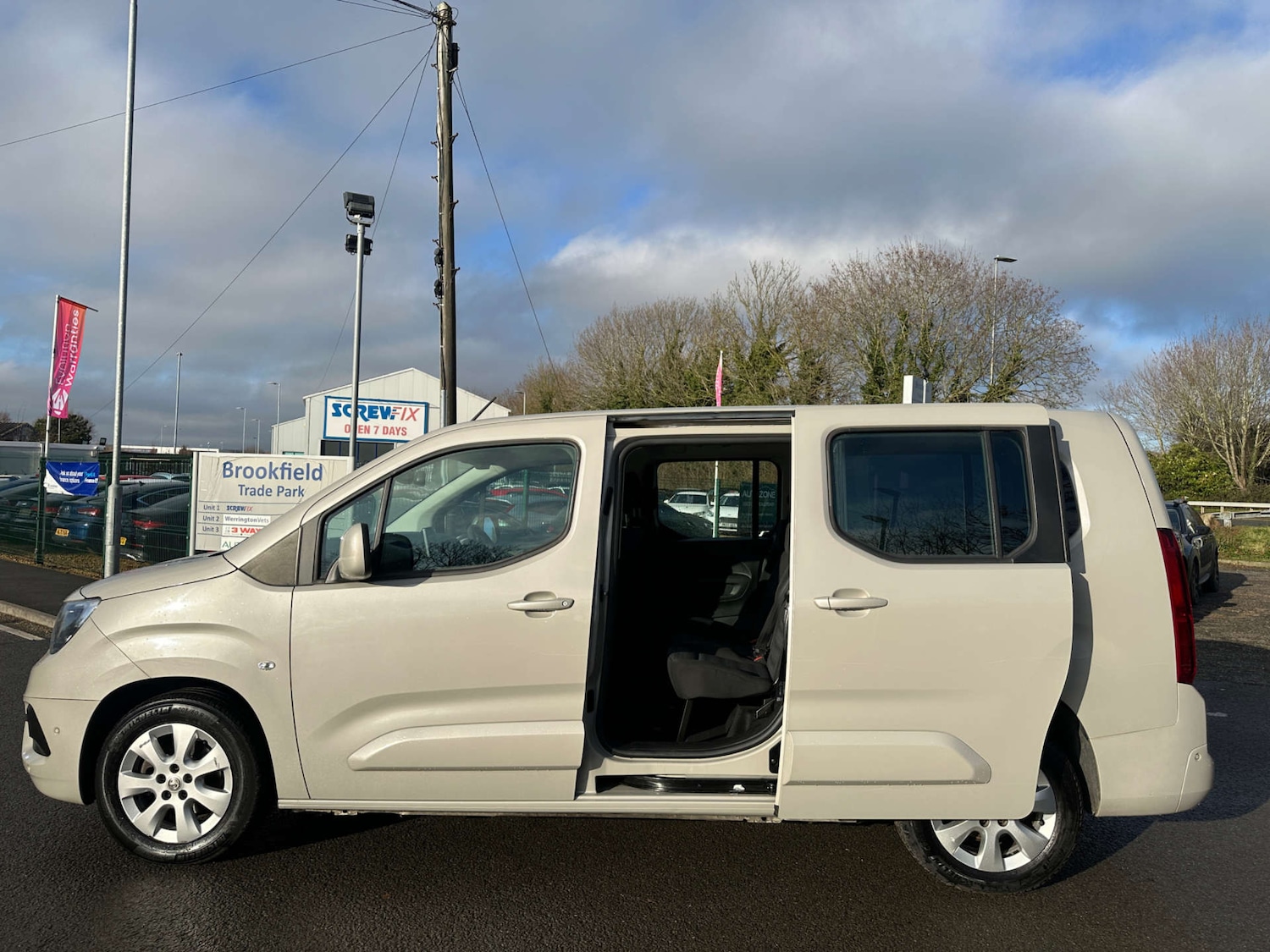 Used Vauxhall Combo Life 2020 for sale - 77437437: Photo 9
